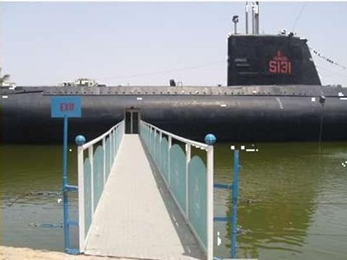 PNS Hangor submarine — side view